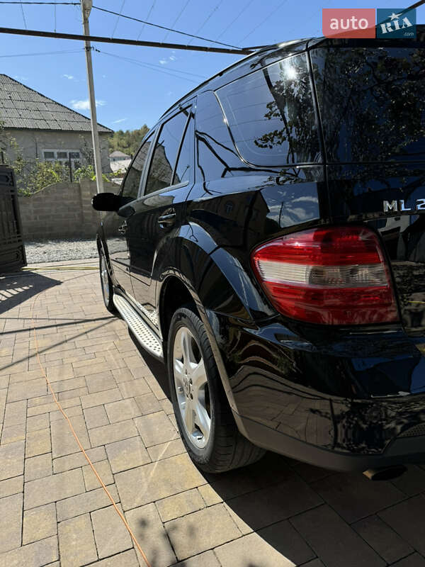 Внедорожник / Кроссовер Mercedes-Benz M-Class 2006 в Виноградове