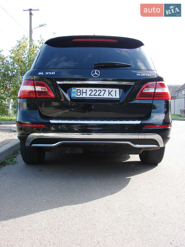 Внедорожник / Кроссовер Mercedes-Benz M-Class 2012 в Одессе