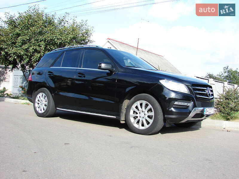 Внедорожник / Кроссовер Mercedes-Benz M-Class 2012 в Одессе