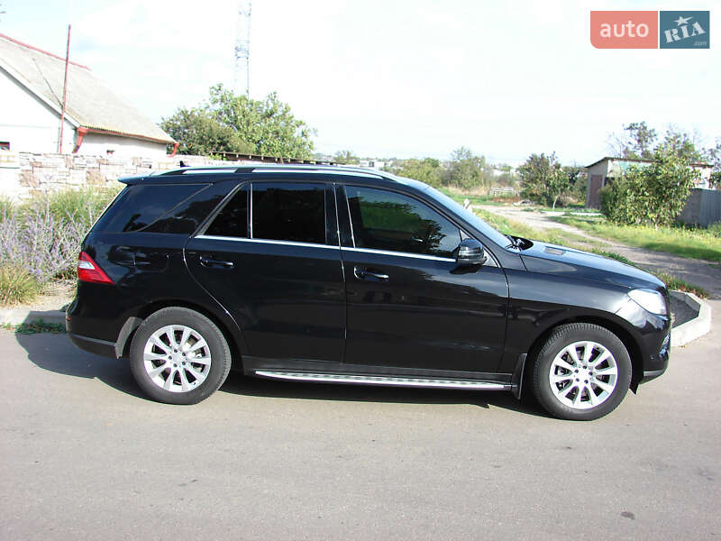 Внедорожник / Кроссовер Mercedes-Benz M-Class 2012 в Одессе