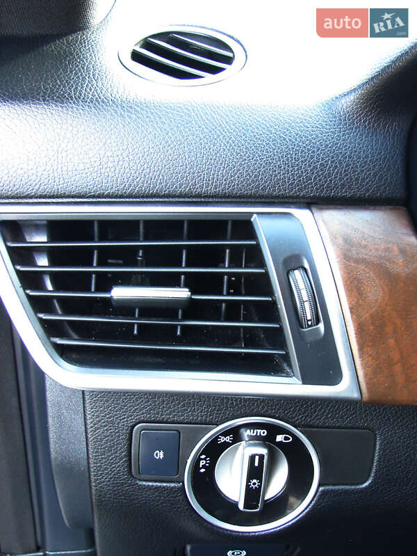 Внедорожник / Кроссовер Mercedes-Benz M-Class 2012 в Одессе