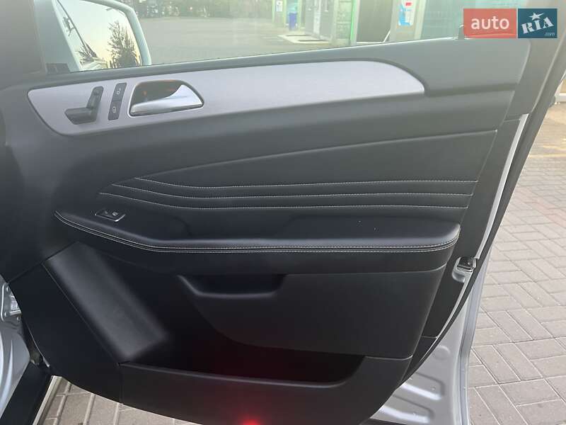 Позашляховик / Кросовер Mercedes-Benz M-Class 2013 в Києві