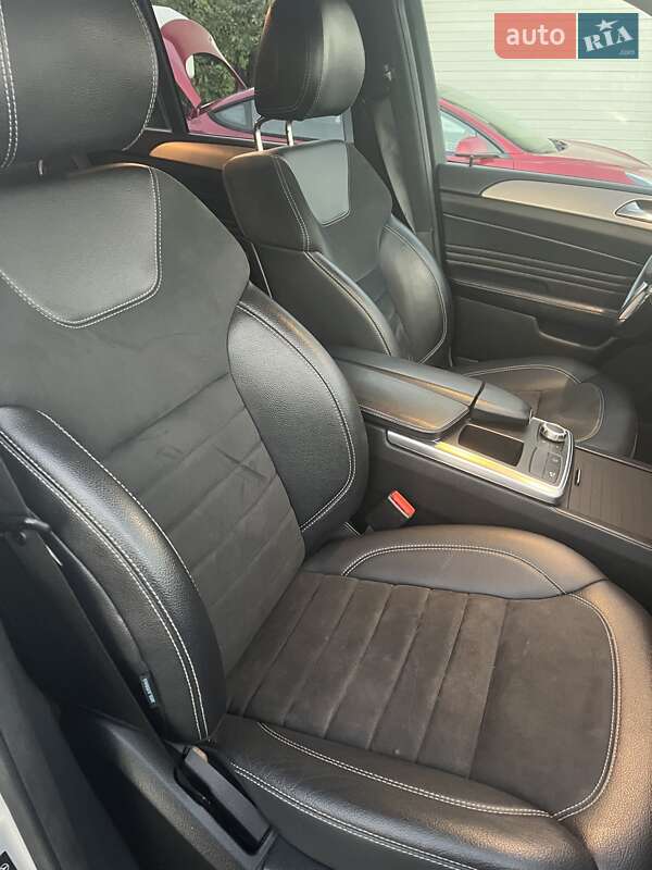 Позашляховик / Кросовер Mercedes-Benz M-Class 2013 в Києві