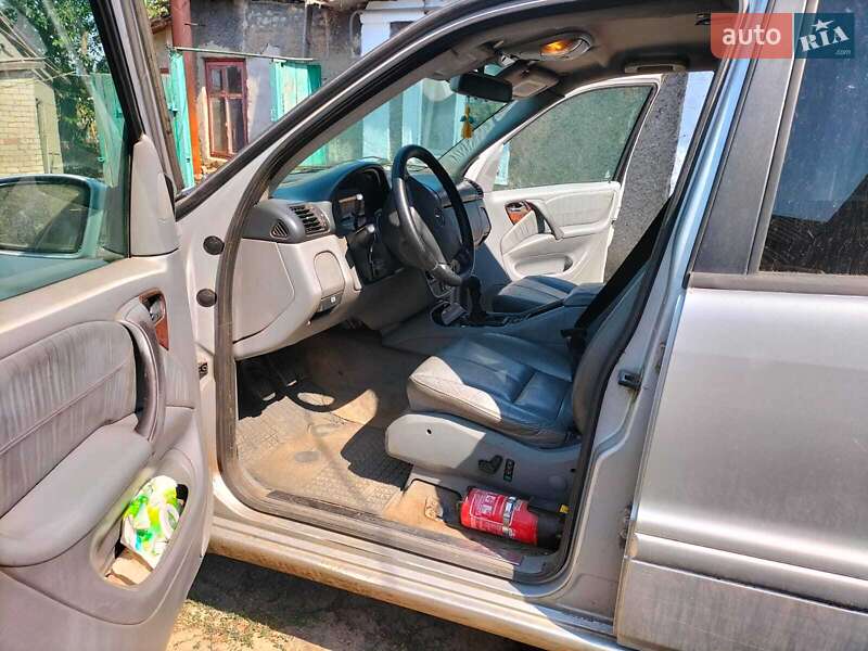 Внедорожник / Кроссовер Mercedes-Benz M-Class 2003 в Николаеве