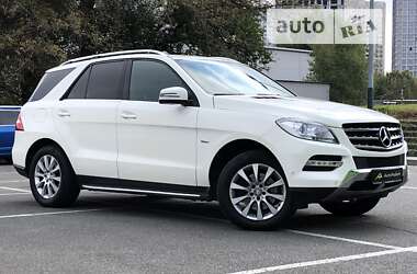 Внедорожник / Кроссовер Mercedes-Benz M-Class 2012 в Киеве