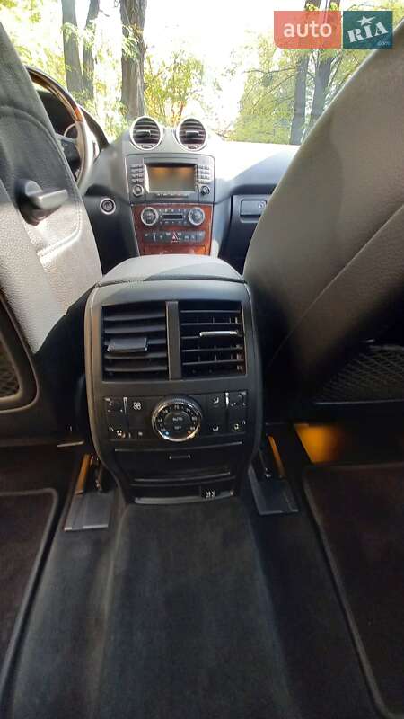 Внедорожник / Кроссовер Mercedes-Benz M-Class 2008 в Киеве