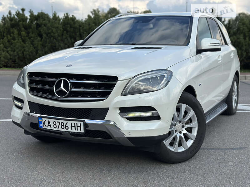 Позашляховик / Кросовер Mercedes-Benz M-Class 2012 в Києві