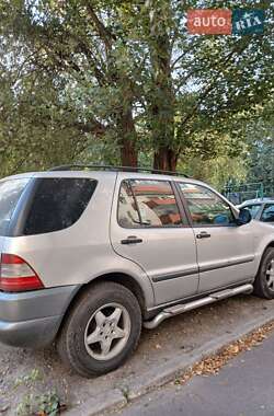 Позашляховик / Кросовер Mercedes-Benz M-Class 2000 в Бучі