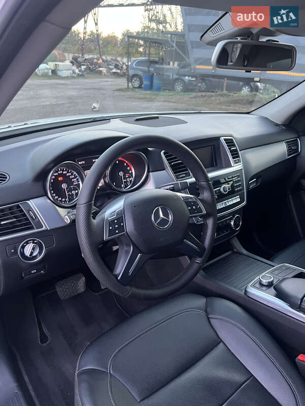 Позашляховик / Кросовер Mercedes-Benz M-Class 2013 в Дніпрі