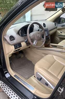 Внедорожник / Кроссовер Mercedes-Benz M-Class 2010 в 