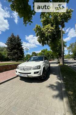 Позашляховик / Кросовер Mercedes-Benz M-Class 2009 в Могилів-Подільському