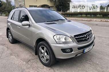 Внедорожник / Кроссовер Mercedes-Benz M-Class 2005 в Киеве