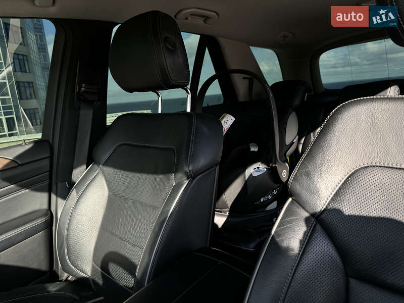 Позашляховик / Кросовер Mercedes-Benz M-Class 2013 в Одесі