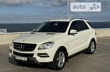 Внедорожник / Кроссовер Mercedes-Benz M-Class 2013 в Одессе