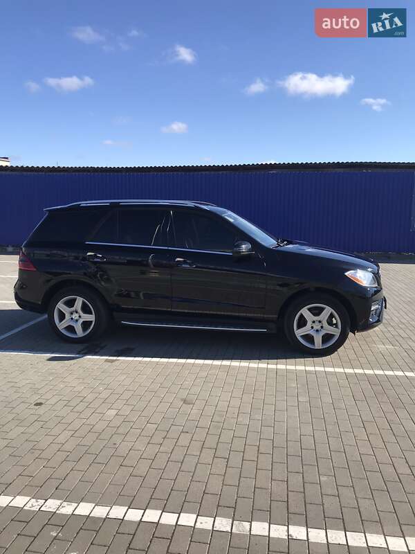 Внедорожник / Кроссовер Mercedes-Benz M-Class 2013 в Калуше