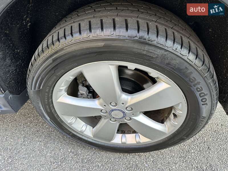 Внедорожник / Кроссовер Mercedes-Benz M-Class 2010 в Киеве