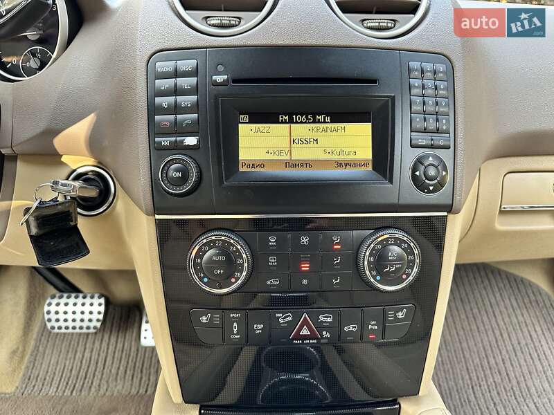 Внедорожник / Кроссовер Mercedes-Benz M-Class 2010 в Киеве