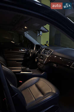 Внедорожник / Кроссовер Mercedes-Benz M-Class 2012 в 
