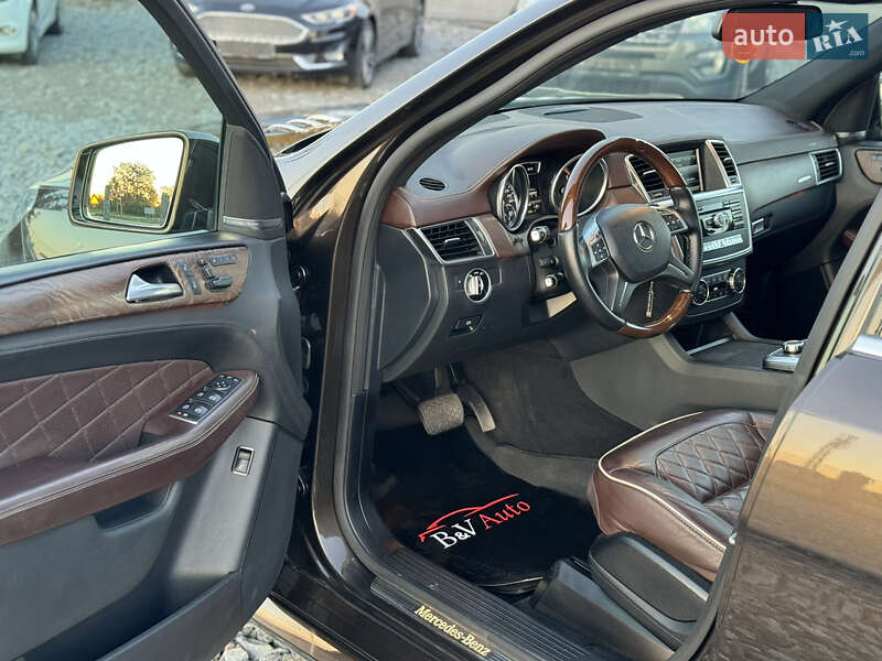 Позашляховик / Кросовер Mercedes-Benz M-Class 2012 в Бродах