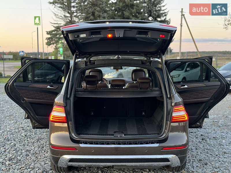Позашляховик / Кросовер Mercedes-Benz M-Class 2012 в Бродах