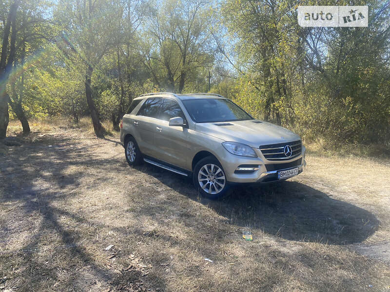 Позашляховик / Кросовер Mercedes-Benz M-Class 2011 в Конотопі