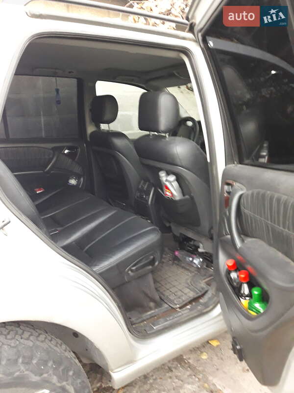 Внедорожник / Кроссовер Mercedes-Benz M-Class 2004 в Коростене