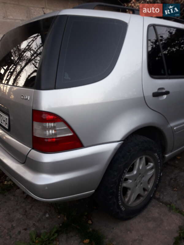 Внедорожник / Кроссовер Mercedes-Benz M-Class 2004 в Коростене