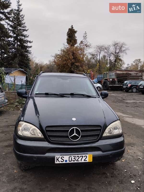 Внедорожник / Кроссовер Mercedes-Benz M-Class 2001 в Запорожье