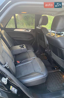 Позашляховик / Кросовер Mercedes-Benz M-Class 2013 в 
