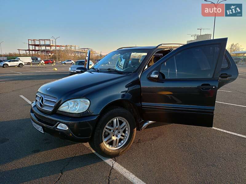 Позашляховик / Кросовер Mercedes-Benz M-Class 2002 в Києві