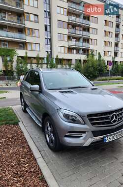 Внедорожник / Кроссовер Mercedes-Benz M-Class 2014 в Днепре