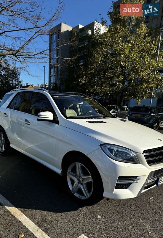 Внедорожник / Кроссовер Mercedes-Benz M-Class 2015 в Ивано-Франковске