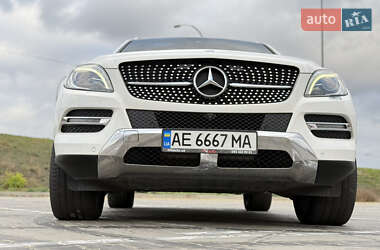 Внедорожник / Кроссовер Mercedes-Benz M-Class 2014 в Киеве