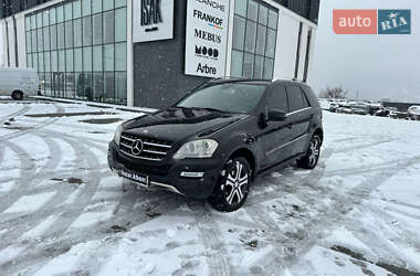 Позашляховик / Кросовер Mercedes-Benz M-Class 2010 в Хусті