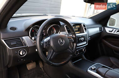 Внедорожник / Кроссовер Mercedes-Benz M-Class 2012 в 