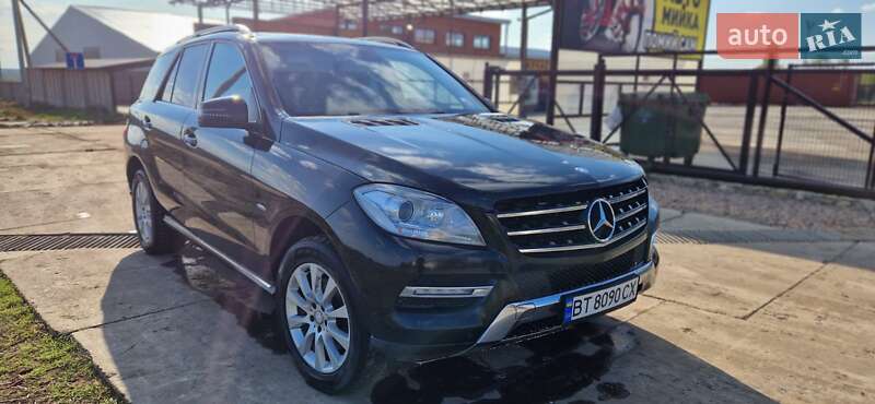 Внедорожник / Кроссовер Mercedes-Benz M-Class 2012 в Николаеве