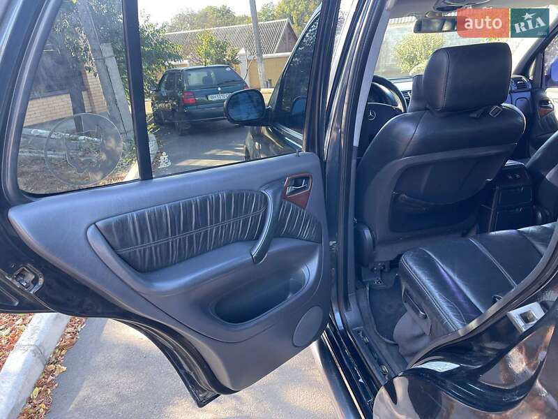 Внедорожник / Кроссовер Mercedes-Benz M-Class 2000 в Измаиле