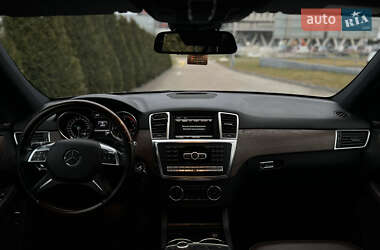 Внедорожник / Кроссовер Mercedes-Benz M-Class 2013 в 