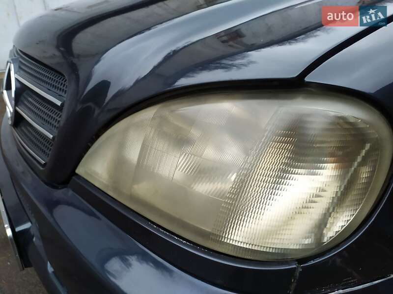 Позашляховик / Кросовер Mercedes-Benz M-Class 2002 в Києві