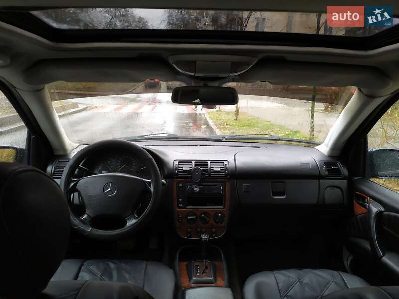 Позашляховик / Кросовер Mercedes-Benz M-Class 2002 в Києві