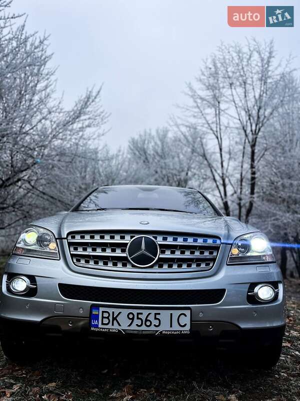Mercedes-Benz M-Class 2008