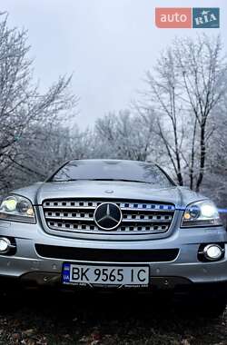 Внедорожник / Кроссовер Mercedes-Benz M-Class 2008 в 