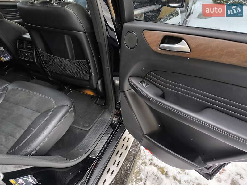 Внедорожник / Кроссовер Mercedes-Benz M-Class 2013 в Киеве