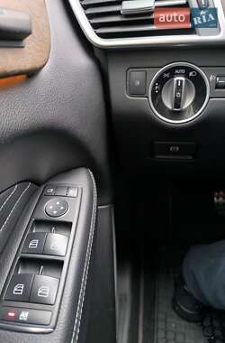 Позашляховик / Кросовер Mercedes-Benz M-Class 2013 в 