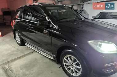Позашляховик / Кросовер Mercedes-Benz M-Class 2013 в 