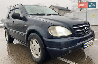 Позашляховик / Кросовер Mercedes-Benz M-Class 1998 в Хусті