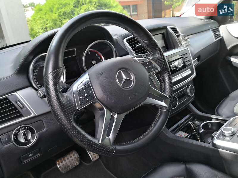 Внедорожник / Кроссовер Mercedes-Benz M-Class 2013 в Луцке