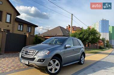 Позашляховик / Кросовер Mercedes-Benz M-Class 2010 в Києві