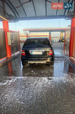 Внедорожник / Кроссовер Mercedes-Benz M-Class 2008 в 