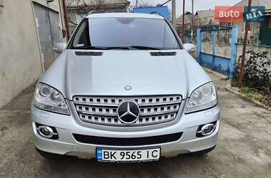 Внедорожник / Кроссовер Mercedes-Benz M-Class 2008 в 